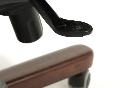 Кресло руководителя Бюрократ Т-9925Walnut /BLACK кожа черная/задняя часть/спинки искуст/кожа/чер.970