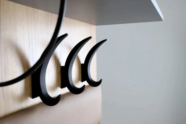 "ОЛЬГА-ЛОФТ 6" Вешало настенное с зеркалом (Дуб Крафт Золотой / Темно Серый)