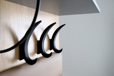 "ОЛЬГА-ЛОФТ 6" Вешало настенное с зеркалом (Дуб Крафт Золотой / Темно Серый)