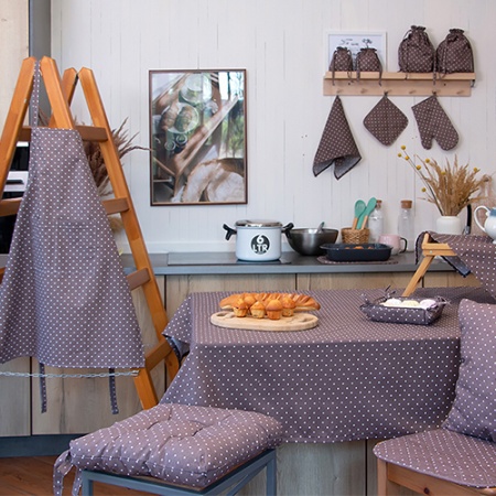 Фартук "Радушная хозяйка (Традиция)" 70*90 с карманом и регулируемой бретелью (Горошек мокко)