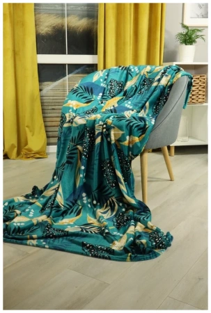 Плед-покрывало 150*200 микрофибра, набивной Листья на морской волне